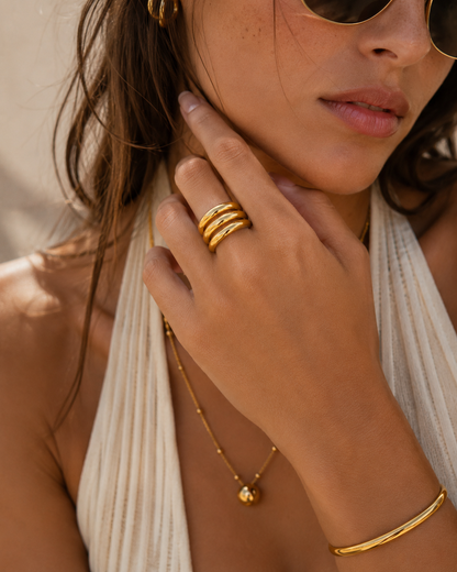 Anillo Alessandra