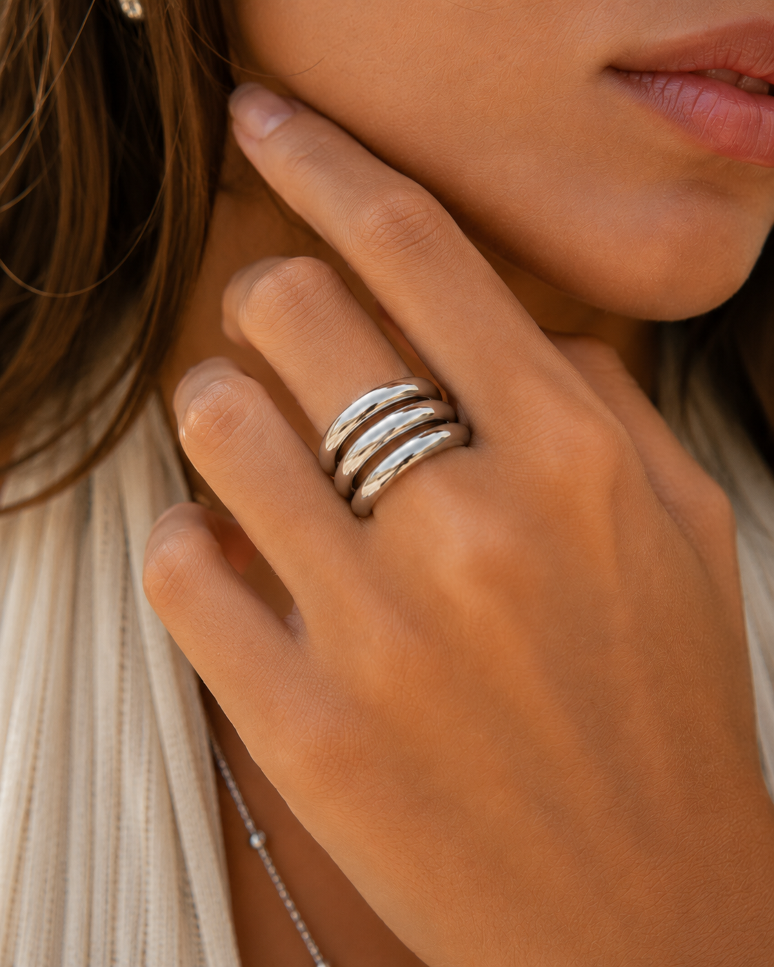 Anillo Alessandra