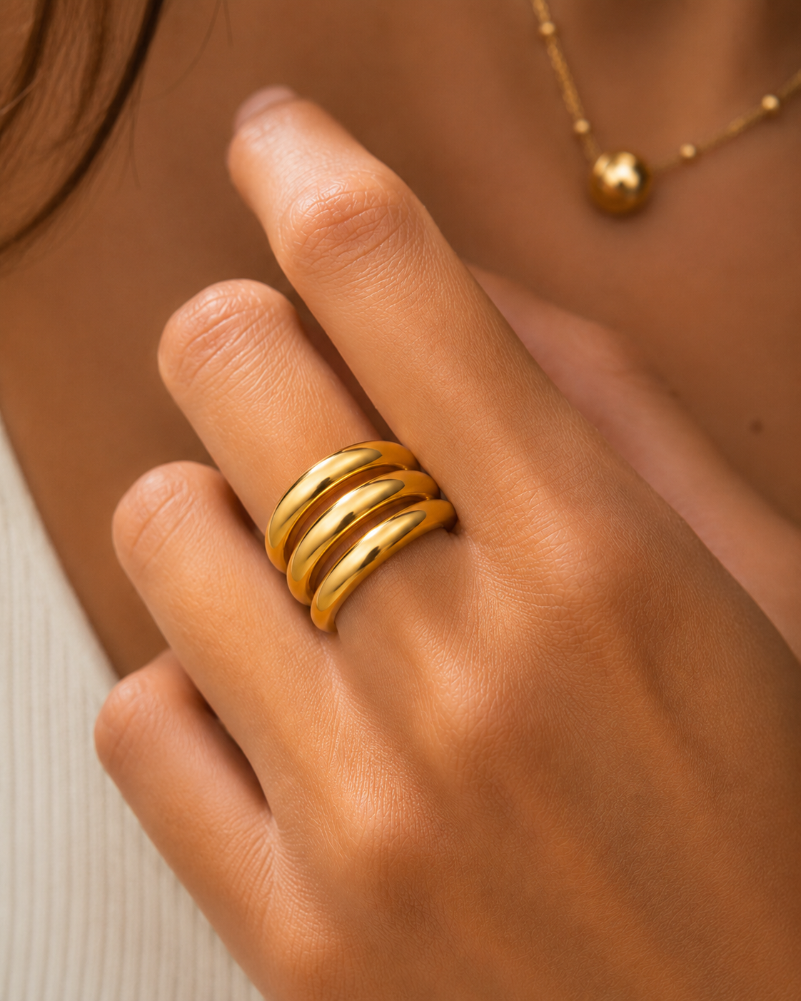 Anillo Alessandra